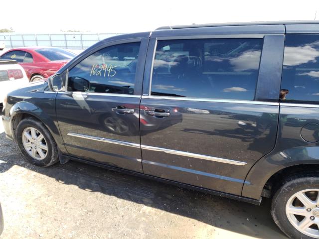 Photo 8 VIN: 2C4RC1BG0CR331282 - CHRYSLER TOWN &AMP COU 