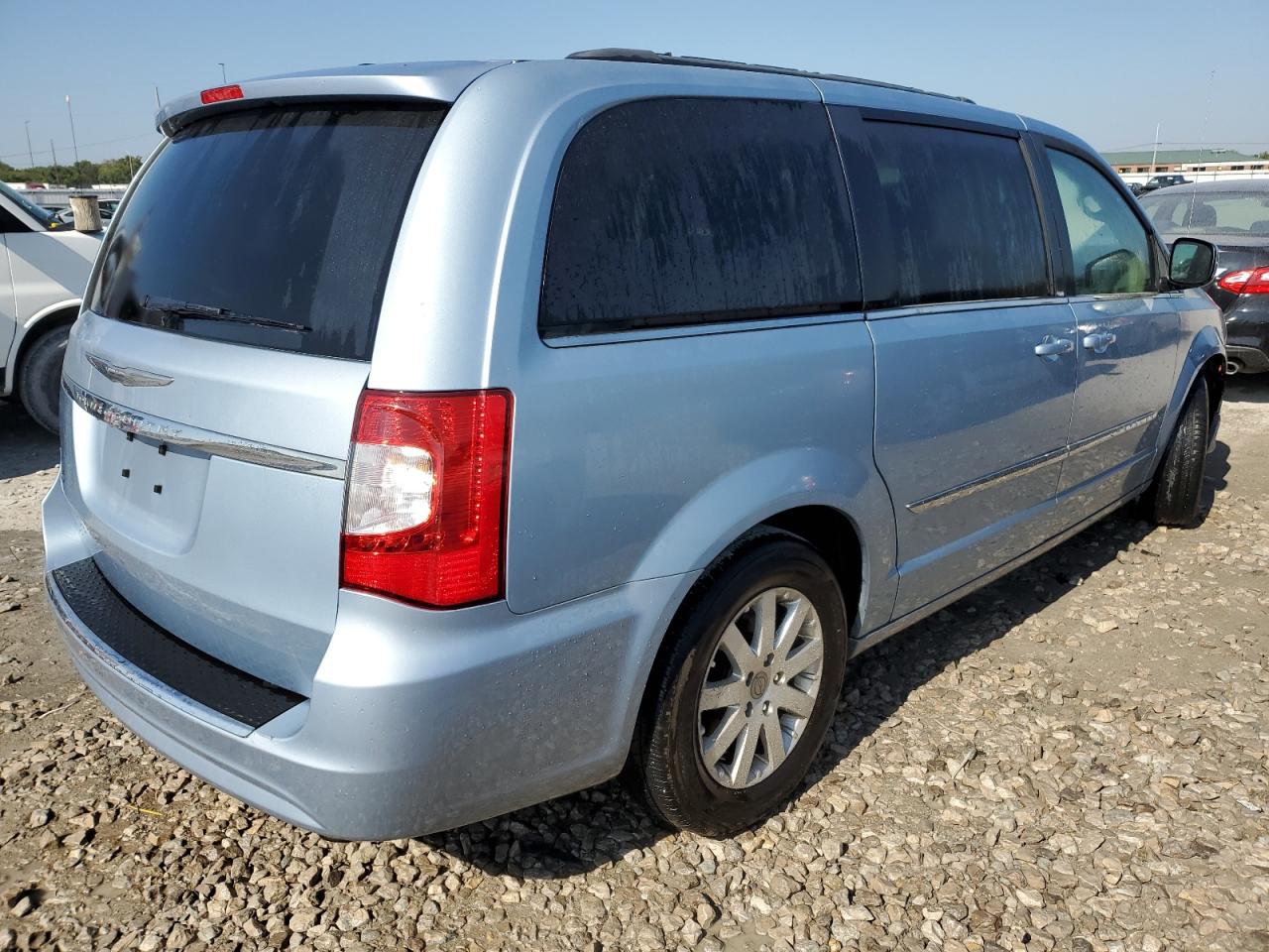 Photo 2 VIN: 2C4RC1BG0DR540393 - CHRYSLER TOWN & COUNTRY 