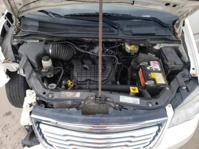 Photo 6 VIN: 2C4RC1BG0DR560305 - CHRYSLER TOWN &AMP COU 