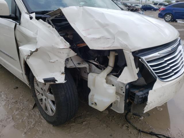 Photo 8 VIN: 2C4RC1BG0DR560305 - CHRYSLER TOWN &AMP COU 