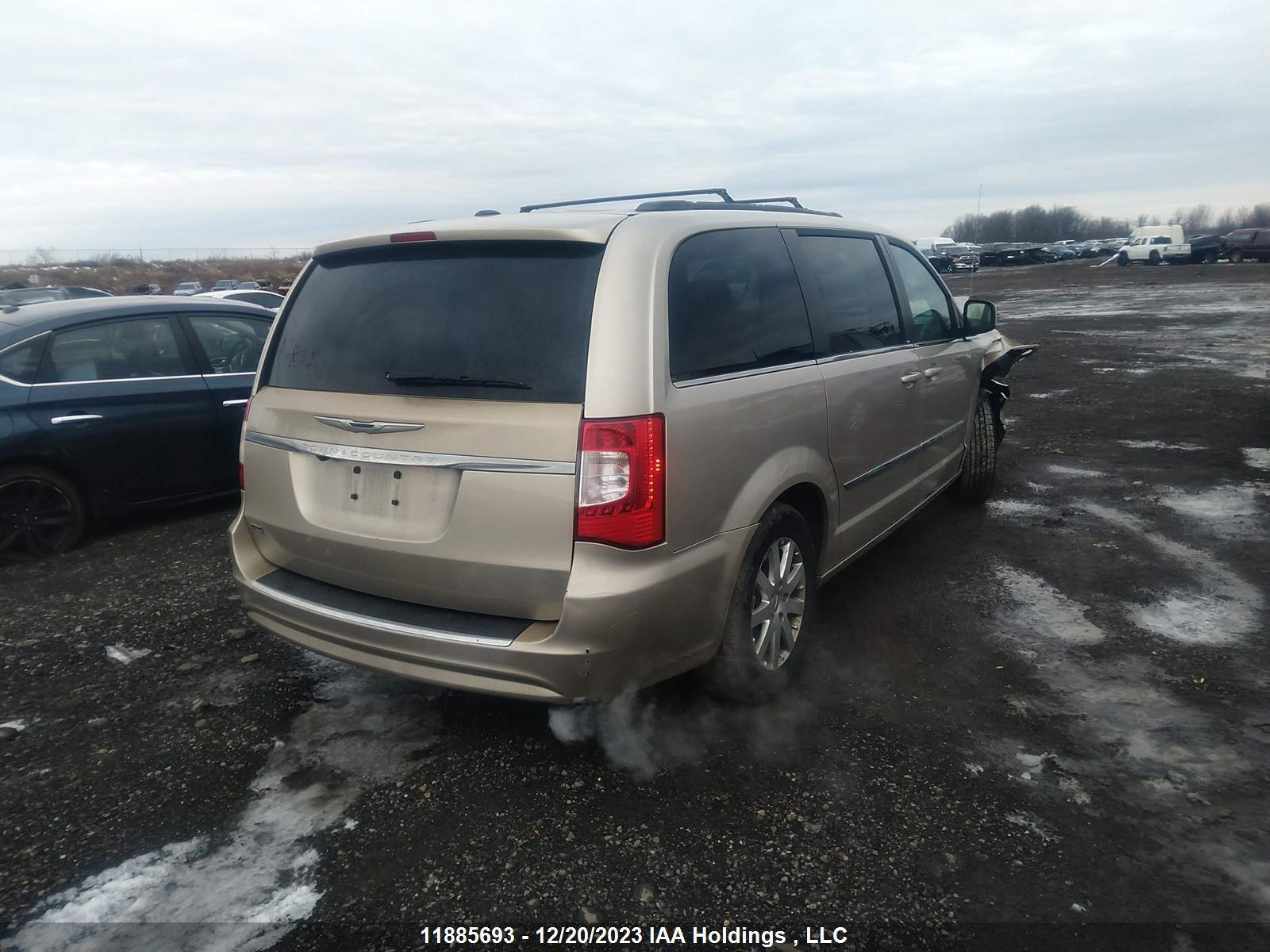 Photo 3 VIN: 2C4RC1BG0DR704970 - CHRYSLER TOWN & COUNTRY 