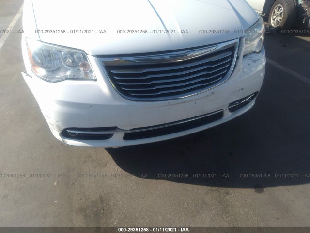 Photo 5 VIN: 2C4RC1BG0ER133949 - CHRYSLER TOWN & COUNTRY 