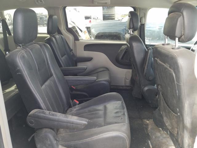 Photo 5 VIN: 2C4RC1BG0ER158799 - CHRYSLER TOWN & COU 