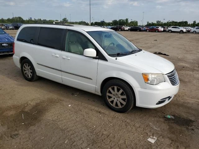 Photo 3 VIN: 2C4RC1BG0ER165560 - CHRYSLER TOWN & COU 