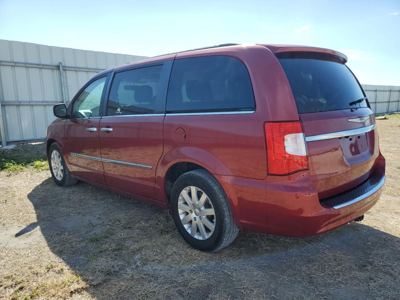 Photo 2 VIN: 2C4RC1BG0ER422815 - CHRYSLER TOWN & COUNTRY 