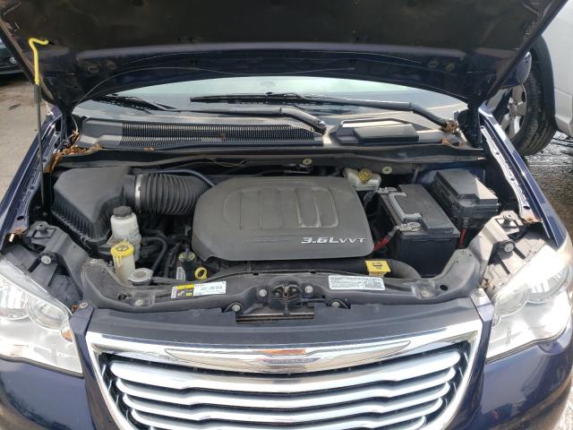 Photo 6 VIN: 2C4RC1BG0ER468418 - CHRYSLER TOWN &AMP COU 