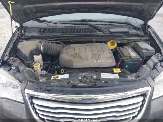 Photo 9 VIN: 2C4RC1BG0FR588799 - CHRYSLER TOWN & COUNTRY 