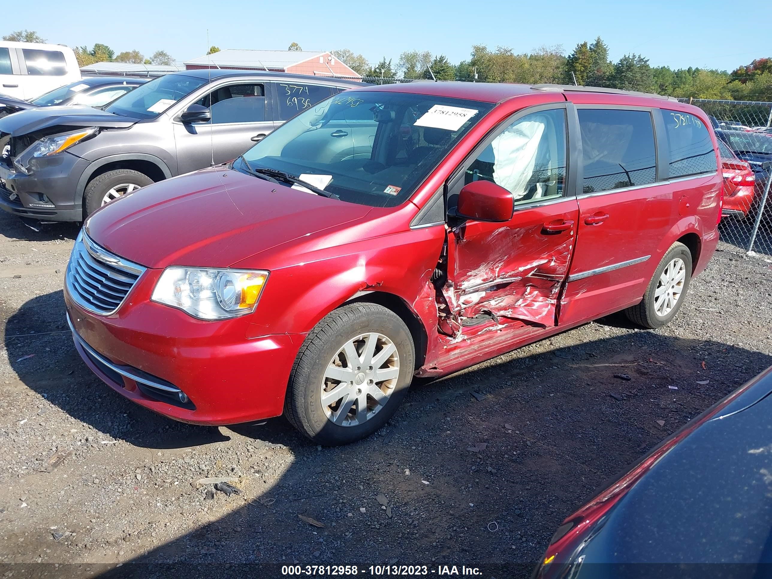 Photo 1 VIN: 2C4RC1BG0FR644529 - CHRYSLER TOWN & COUNTRY 