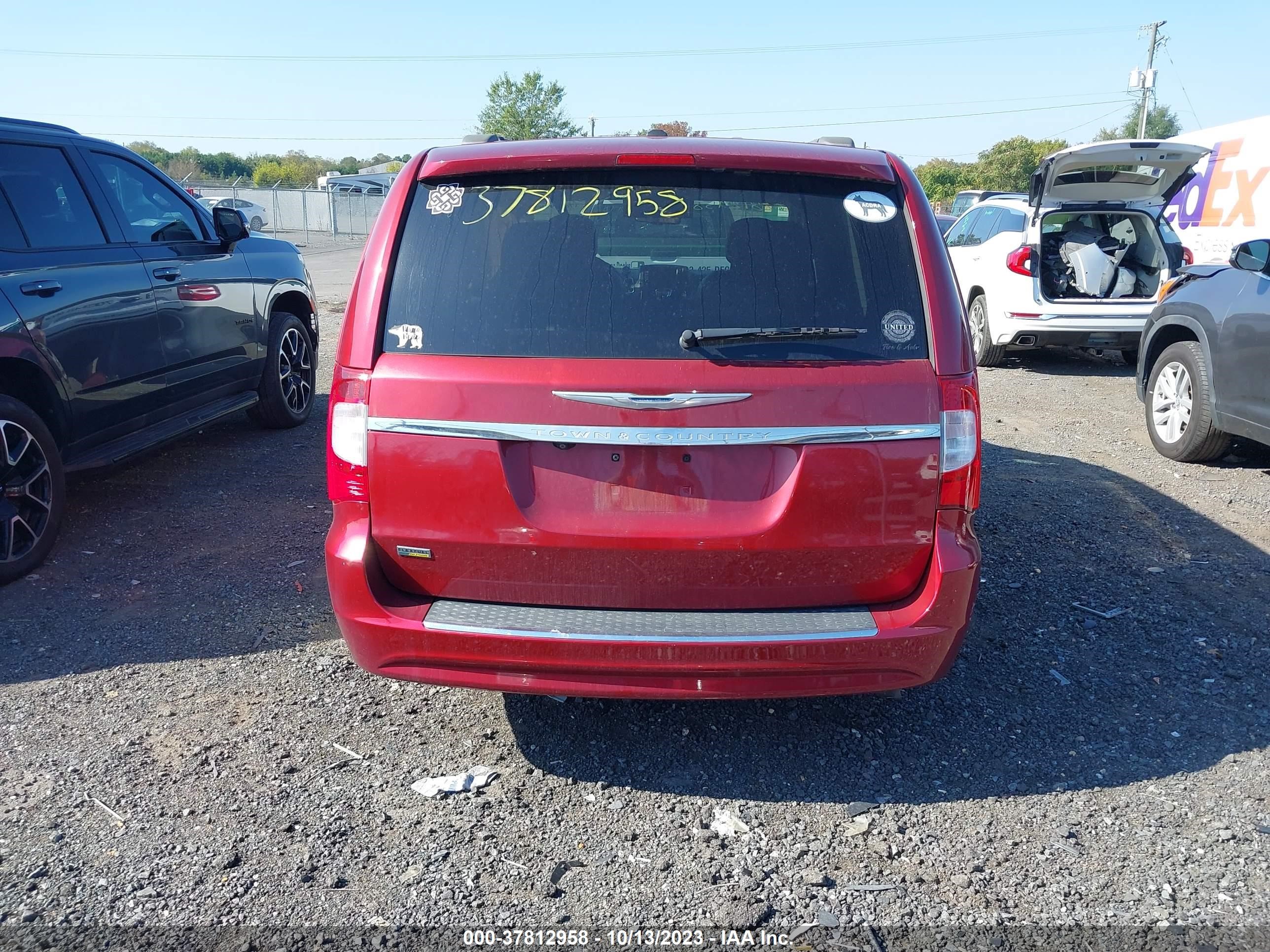 Photo 15 VIN: 2C4RC1BG0FR644529 - CHRYSLER TOWN & COUNTRY 