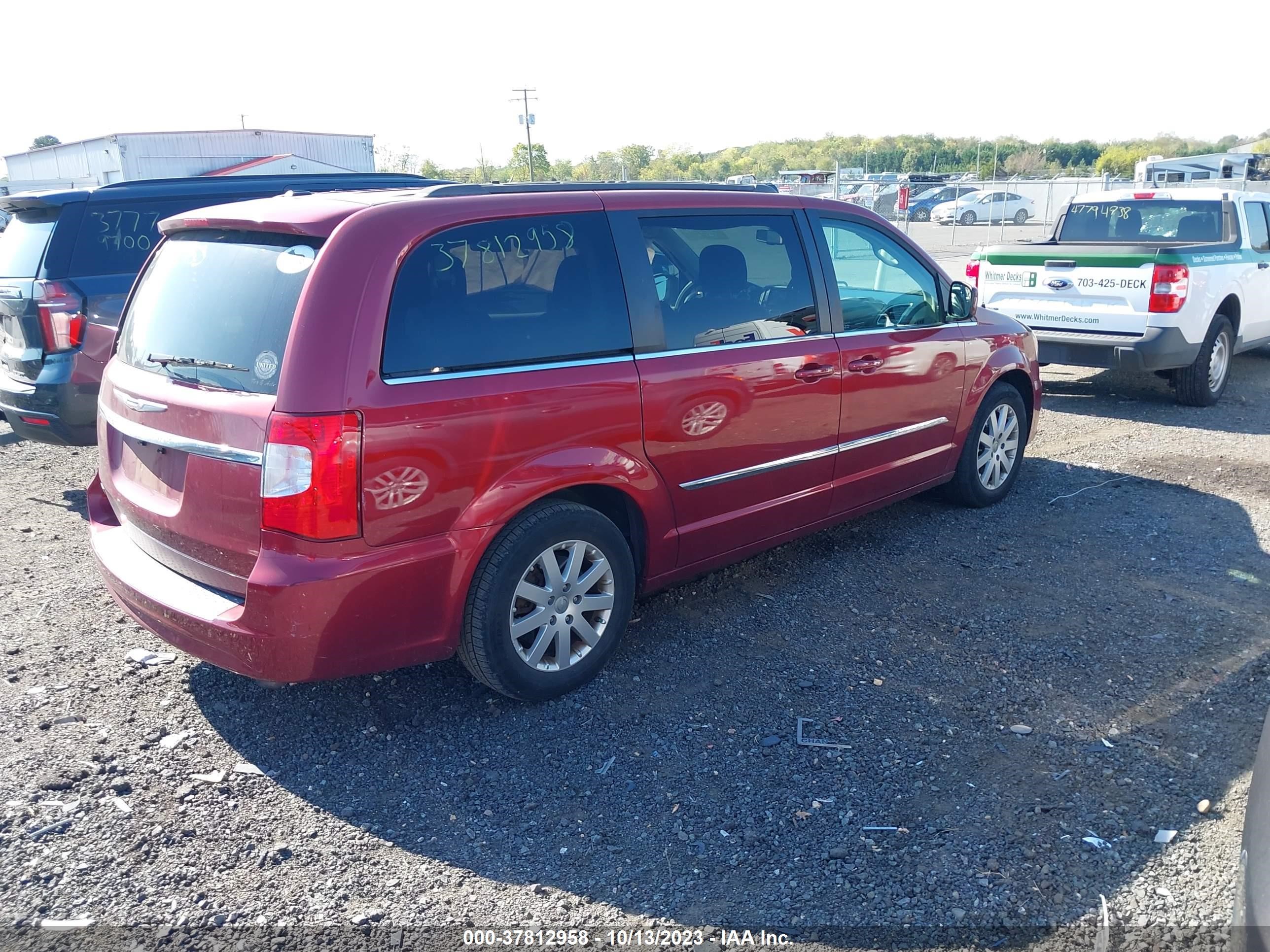 Photo 3 VIN: 2C4RC1BG0FR644529 - CHRYSLER TOWN & COUNTRY 