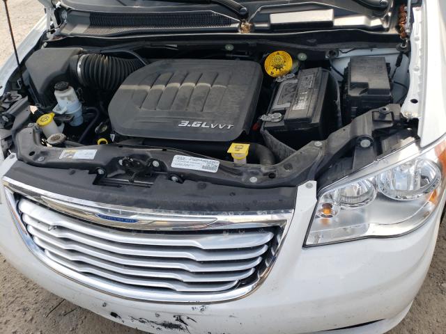 Photo 6 VIN: 2C4RC1BG0FR662769 - CHRYSLER TOWN &AMP COU 