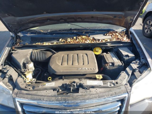 Photo 9 VIN: 2C4RC1BG0FR695142 - CHRYSLER TOWN AND COUNTRY 