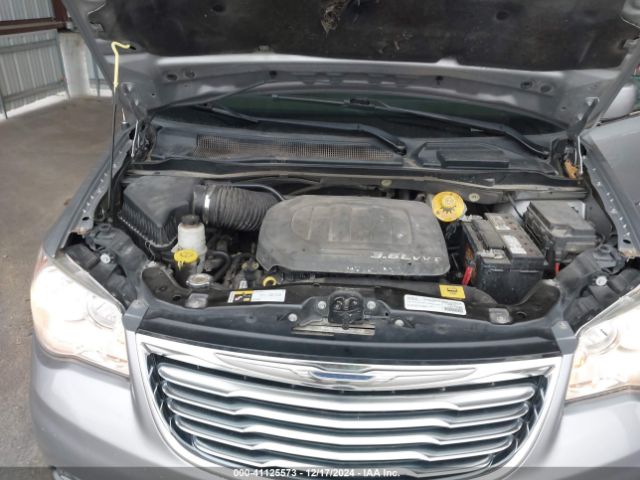 Photo 9 VIN: 2C4RC1BG0FR696372 - CHRYSLER TOWN AND COUNTRY 