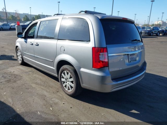 Photo 2 VIN: 2C4RC1BG0GR188971 - CHRYSLER TOWN AND COUNTRY 