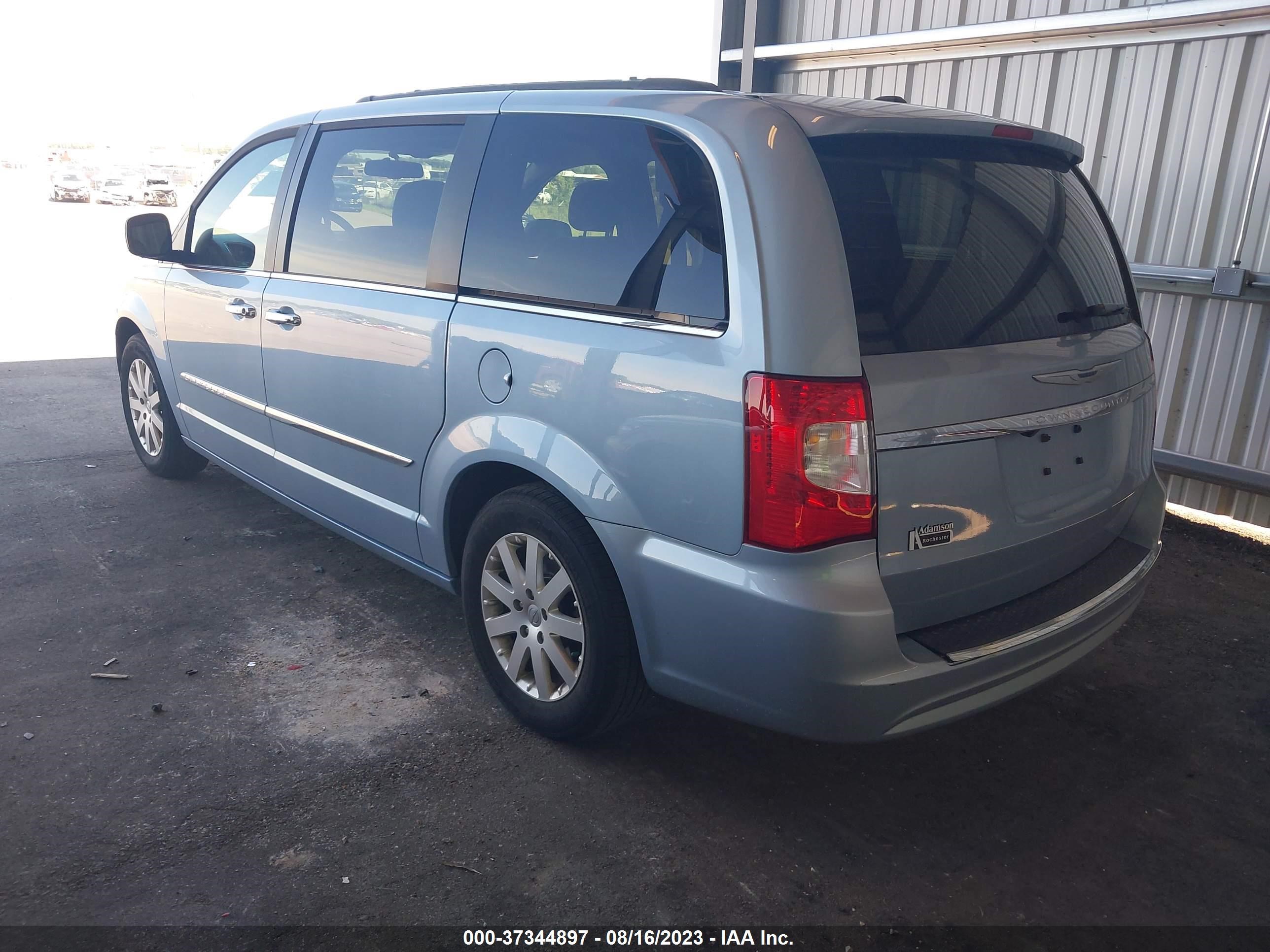 Photo 2 VIN: 2C4RC1BG0GR284650 - CHRYSLER TOWN & COUNTRY 