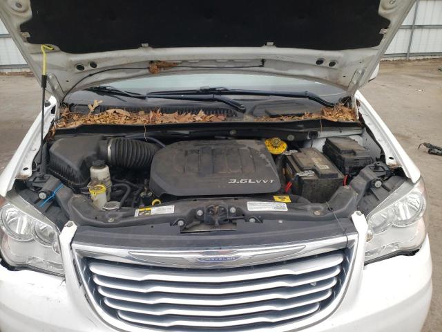 Photo 11 VIN: 2C4RC1BG0GR293896 - CHRYSLER TOWN & COU 