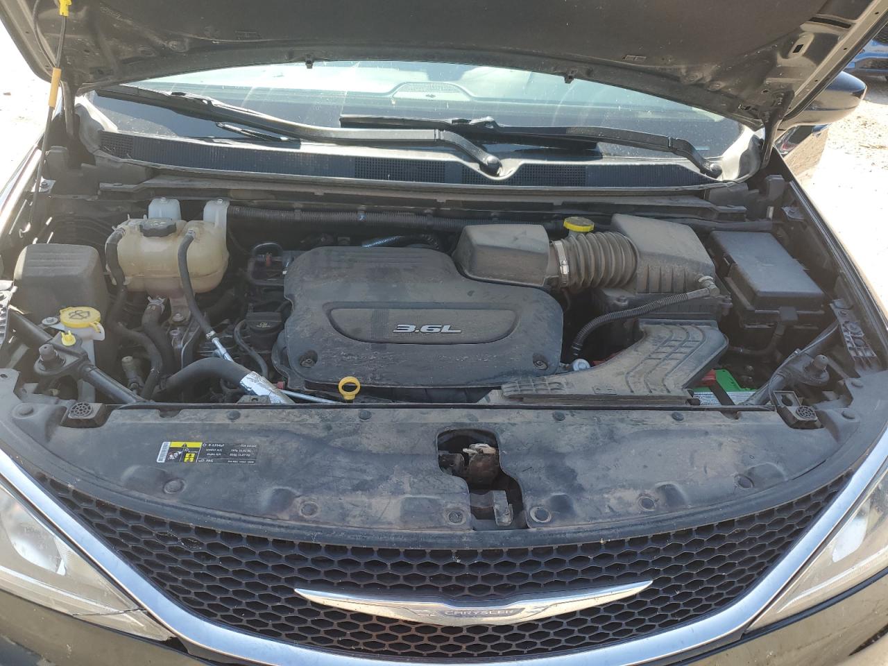 Photo 11 VIN: 2C4RC1BG0HR576929 - CHRYSLER PACIFICA 