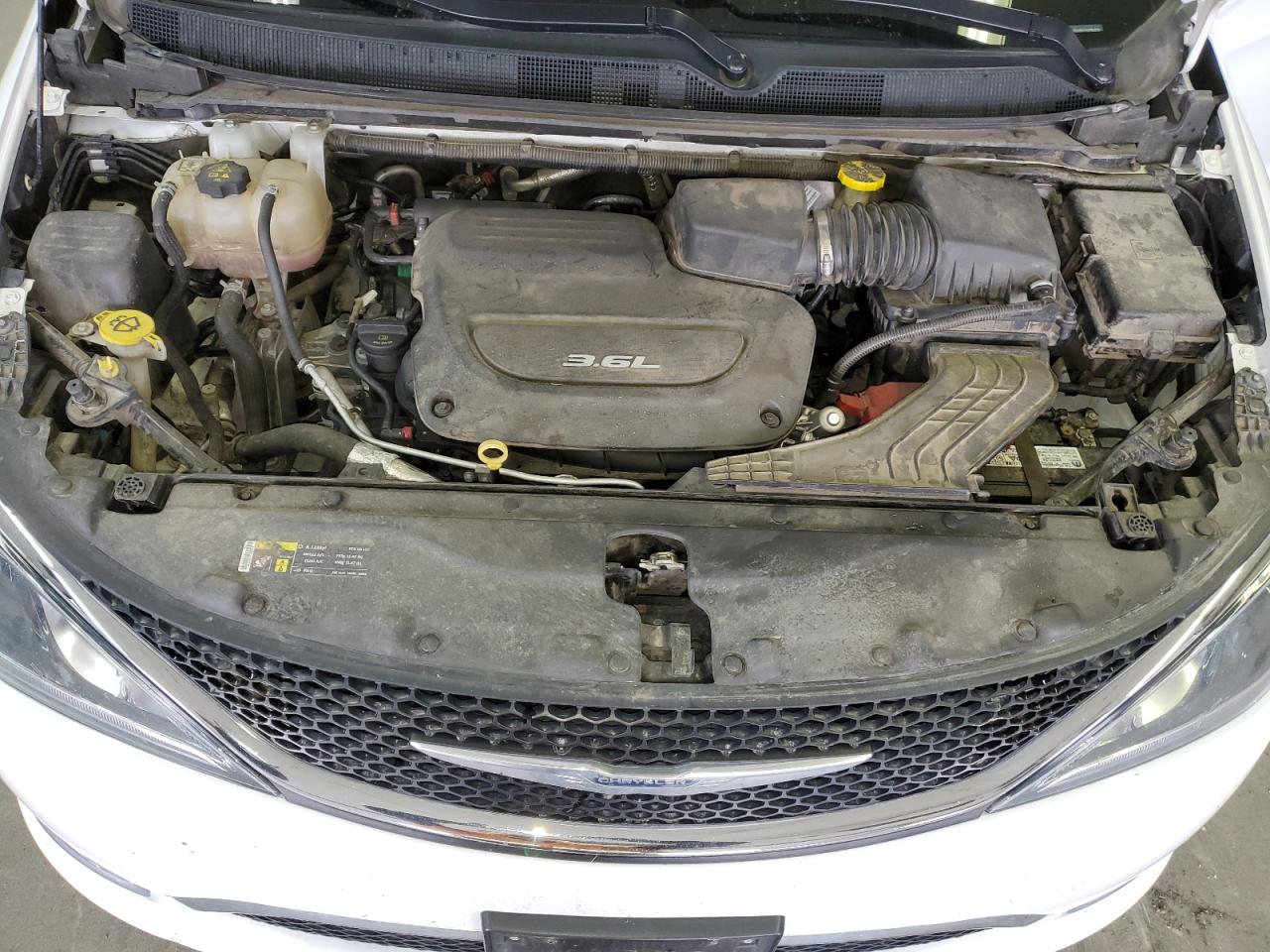 Photo 11 VIN: 2C4RC1BG0HR668459 - CHRYSLER PACIFICA 