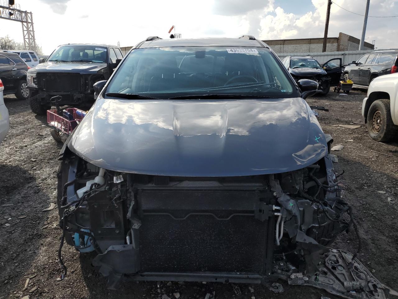 Photo 4 VIN: 2C4RC1BG0HR708815 - CHRYSLER PACIFICA 