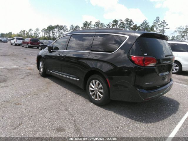 Photo 2 VIN: 2C4RC1BG0HR823589 - CHRYSLER PACIFICA 