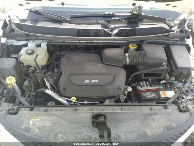 Photo 9 VIN: 2C4RC1BG0HR846824 - CHRYSLER PACIFICA 