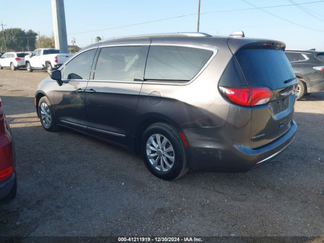 Photo 2 VIN: 2C4RC1BG0JR148848 - CHRYSLER PACIFICA 