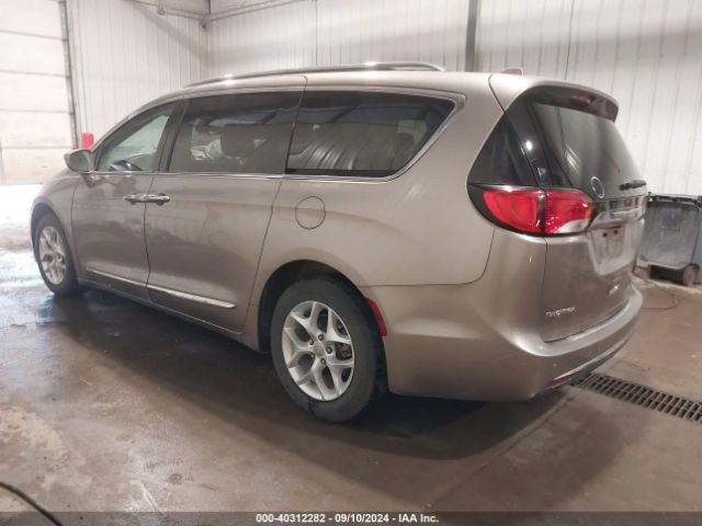 Photo 2 VIN: 2C4RC1BG0JR204593 - CHRYSLER PACIFICA 