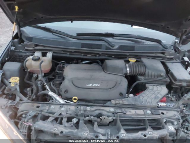 Photo 9 VIN: 2C4RC1BG0JR214332 - CHRYSLER PACIFICA 