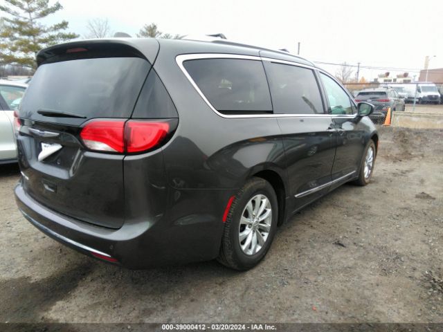 Photo 3 VIN: 2C4RC1BG0KR550533 - CHRYSLER PACIFICA 