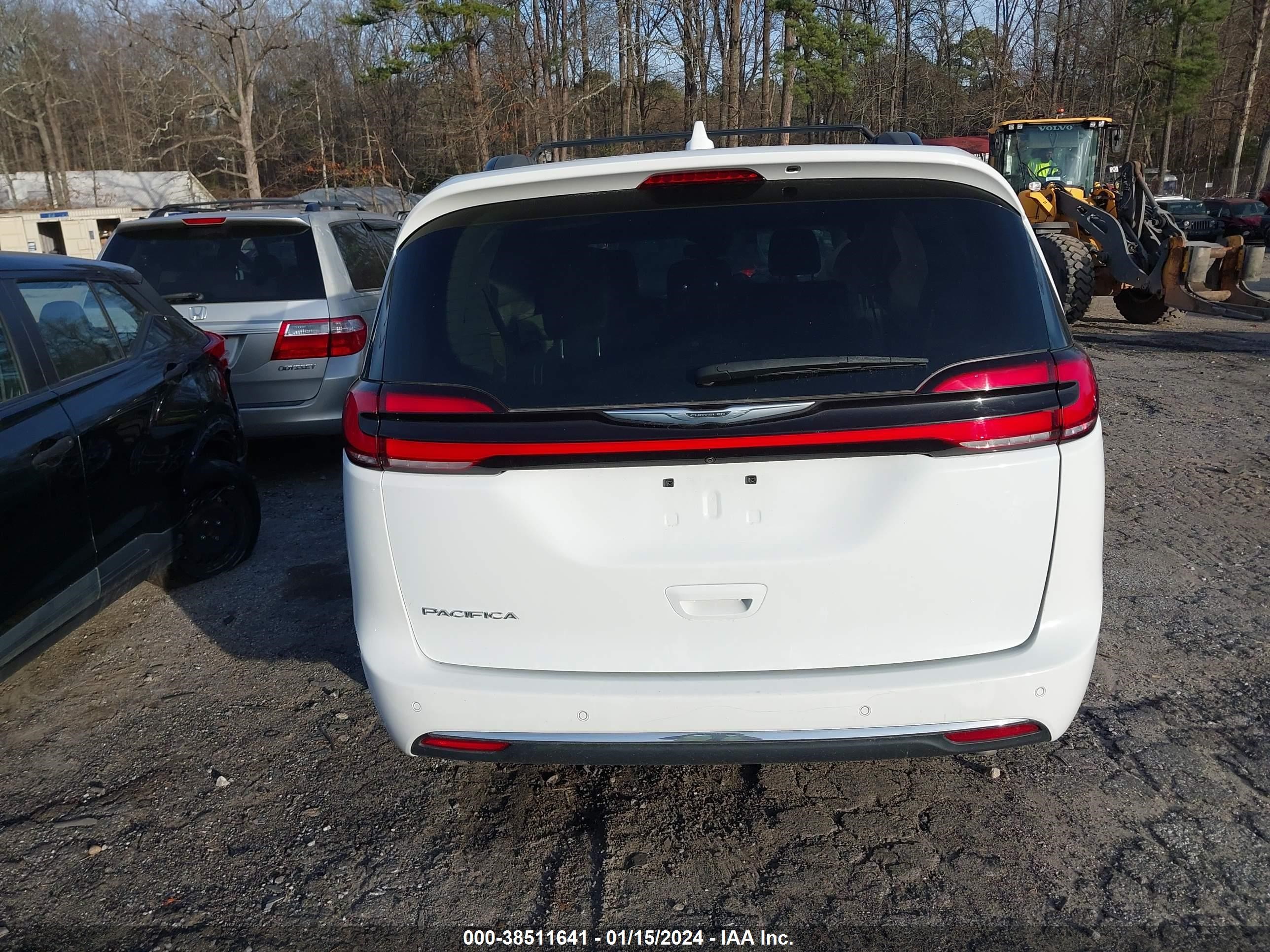 Photo 15 VIN: 2C4RC1BG0NR115158 - CHRYSLER PACIFICA 