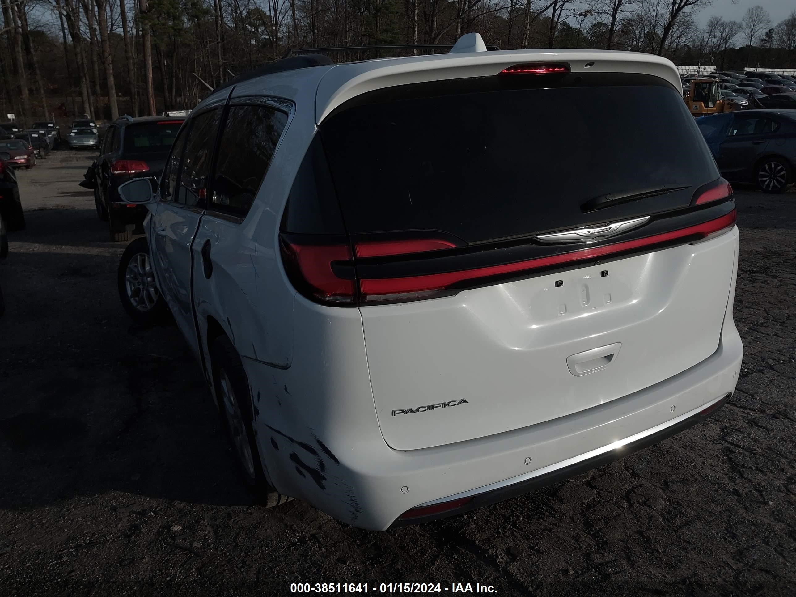 Photo 2 VIN: 2C4RC1BG0NR115158 - CHRYSLER PACIFICA 