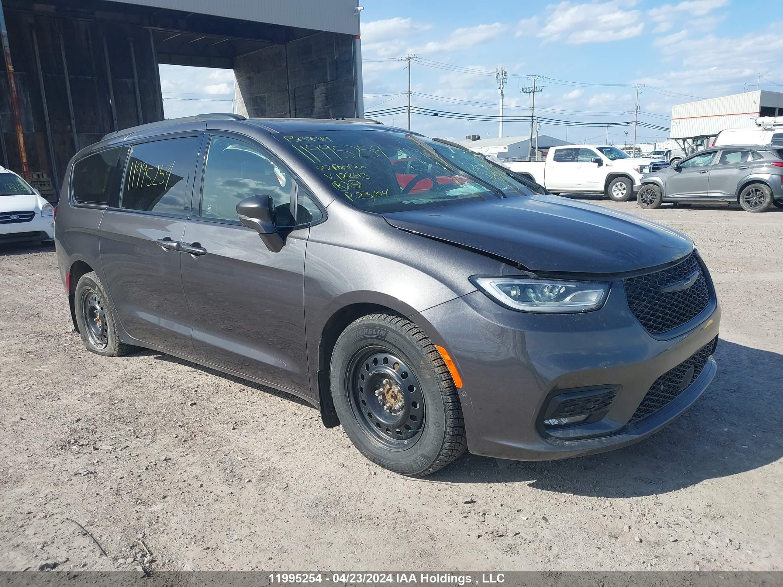 Photo 0 VIN: 2C4RC1BG0NR122613 - CHRYSLER PACIFICA 