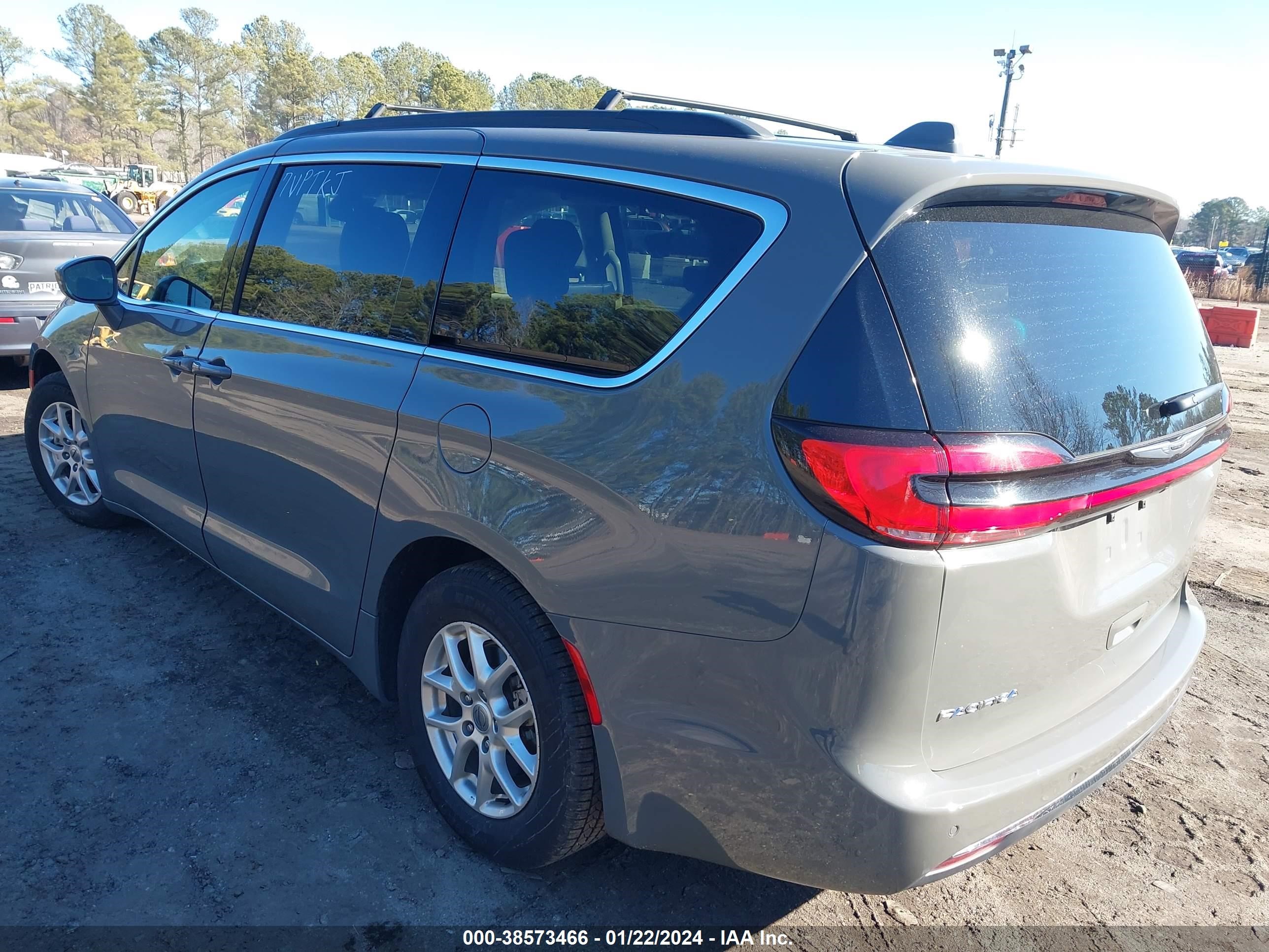 Photo 2 VIN: 2C4RC1BG0NR126077 - CHRYSLER PACIFICA 