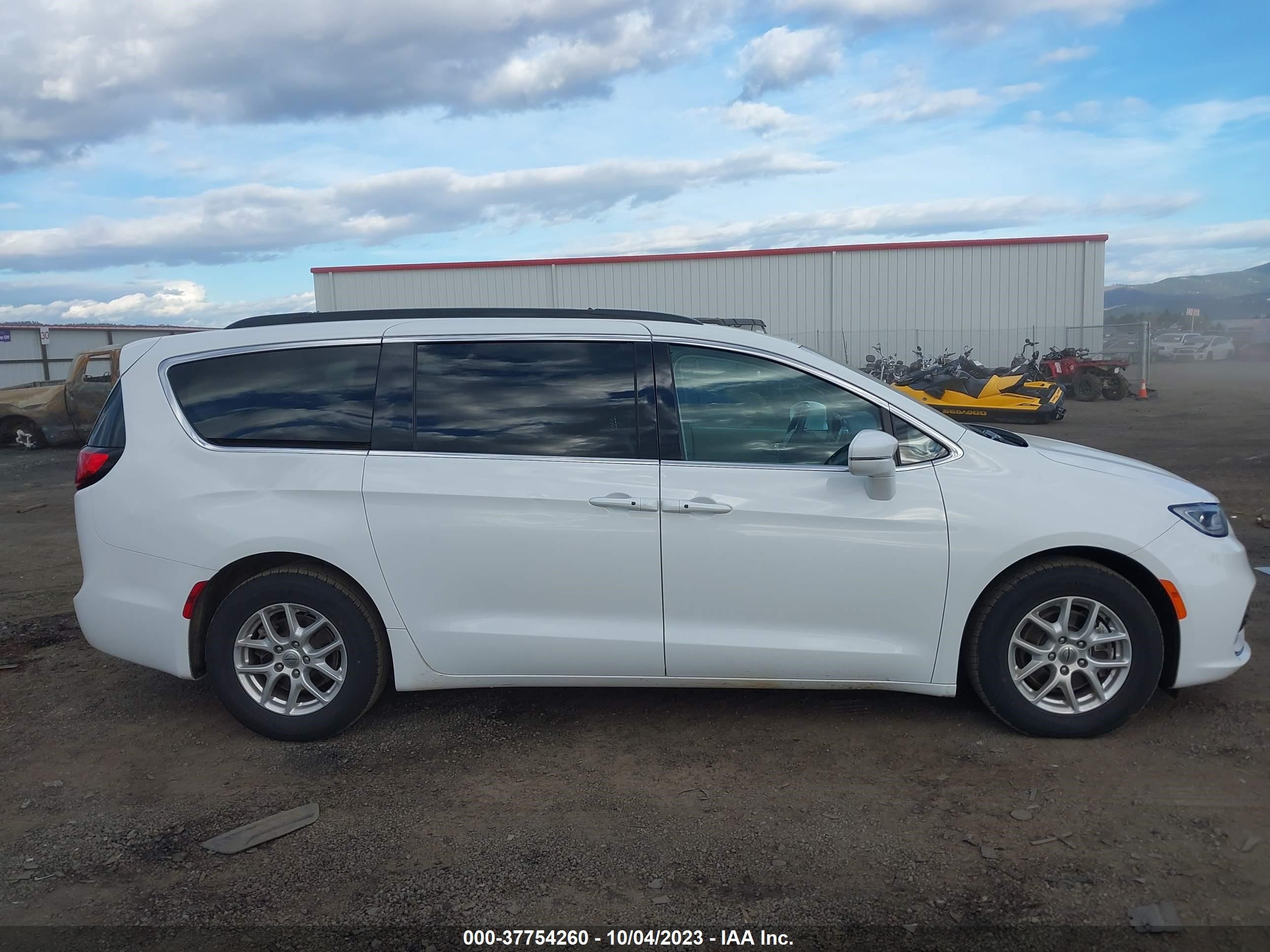 Photo 12 VIN: 2C4RC1BG0NR131537 - CHRYSLER PACIFICA 