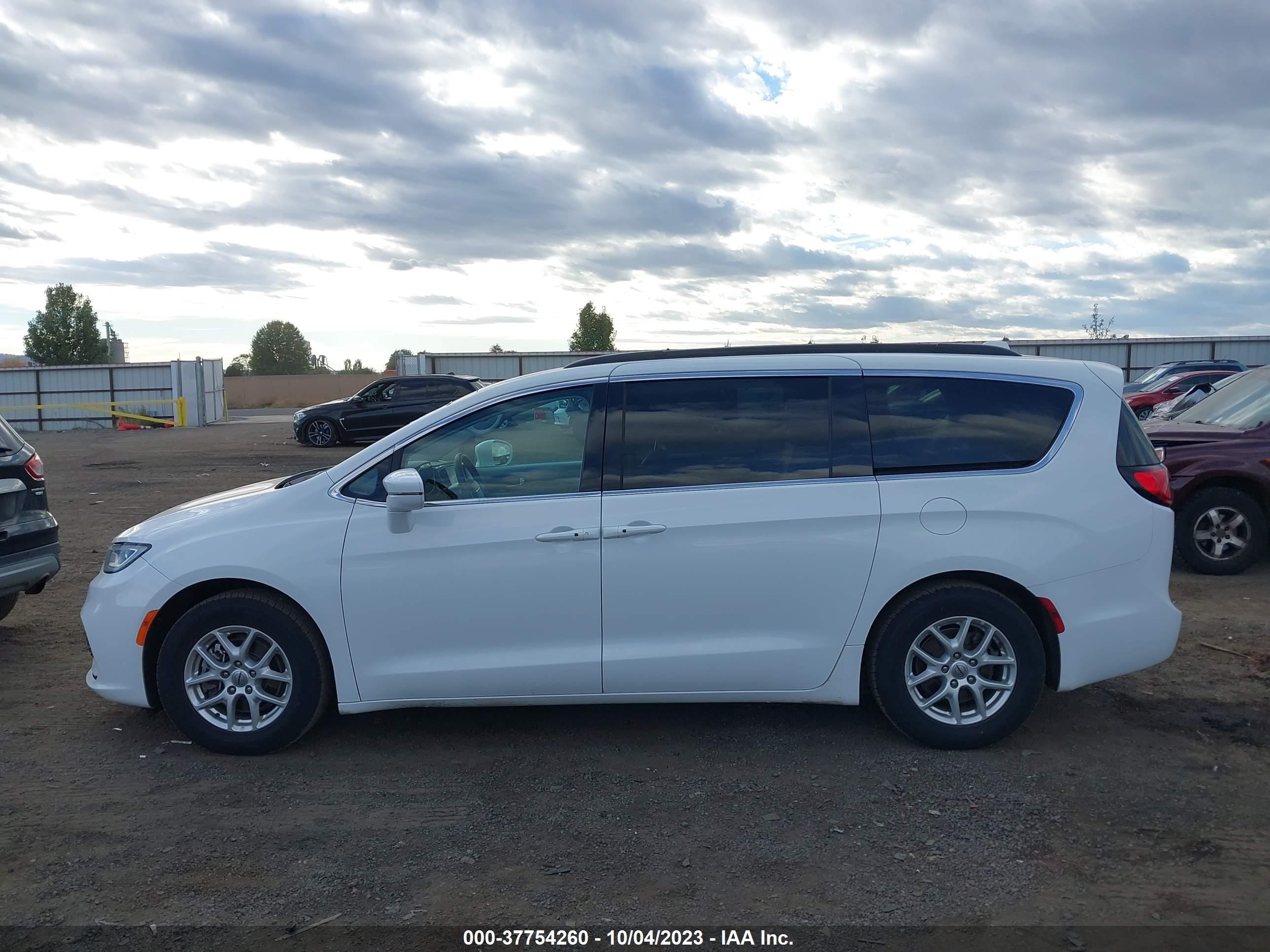 Photo 13 VIN: 2C4RC1BG0NR131537 - CHRYSLER PACIFICA 