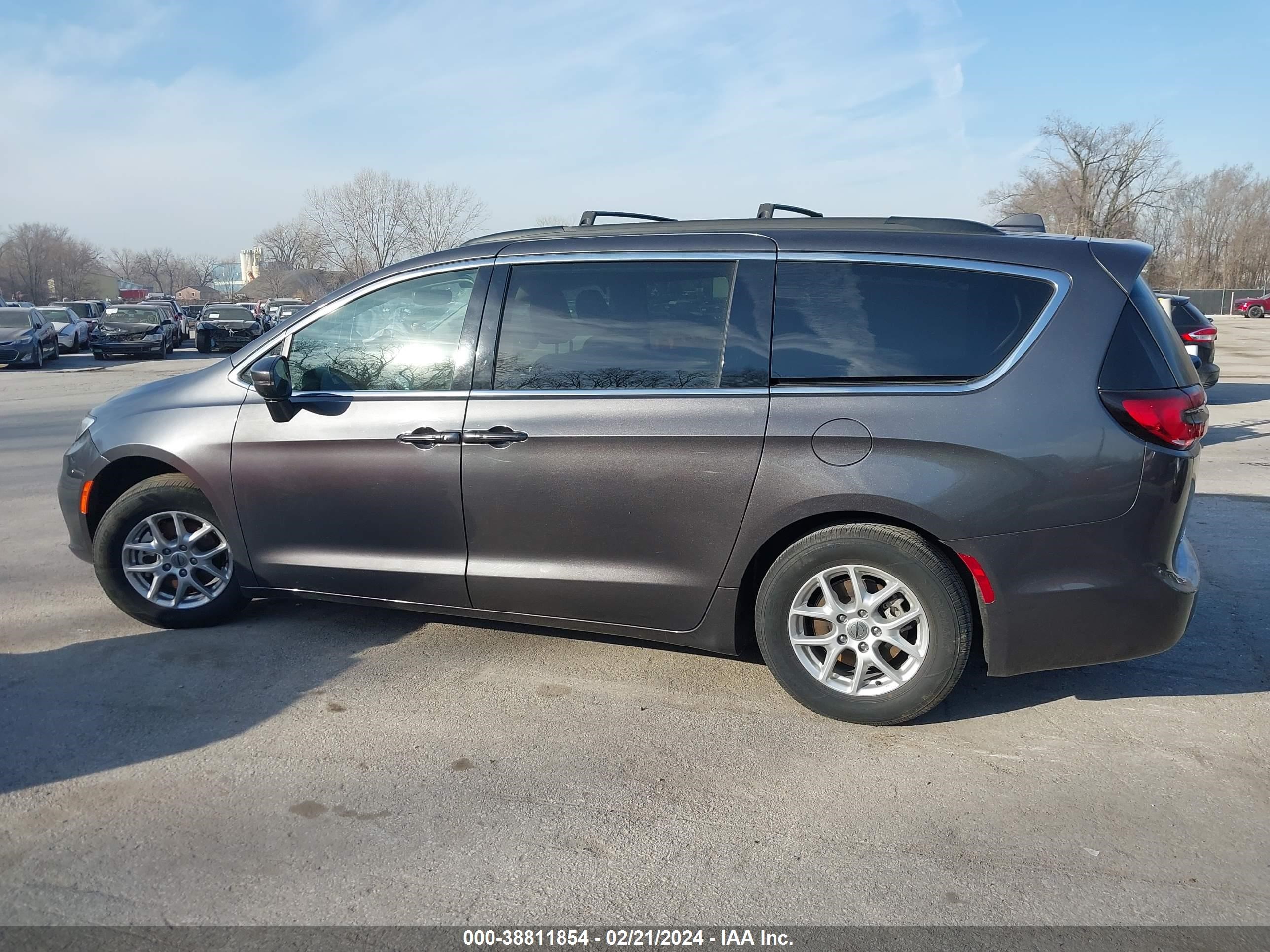 Photo 14 VIN: 2C4RC1BG0NR136642 - CHRYSLER PACIFICA 