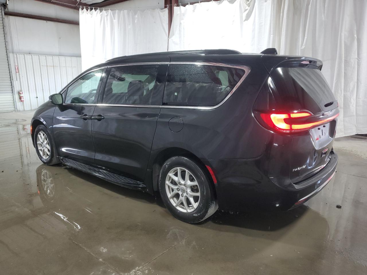 Photo 1 VIN: 2C4RC1BG0NR155868 - CHRYSLER PACIFICA 