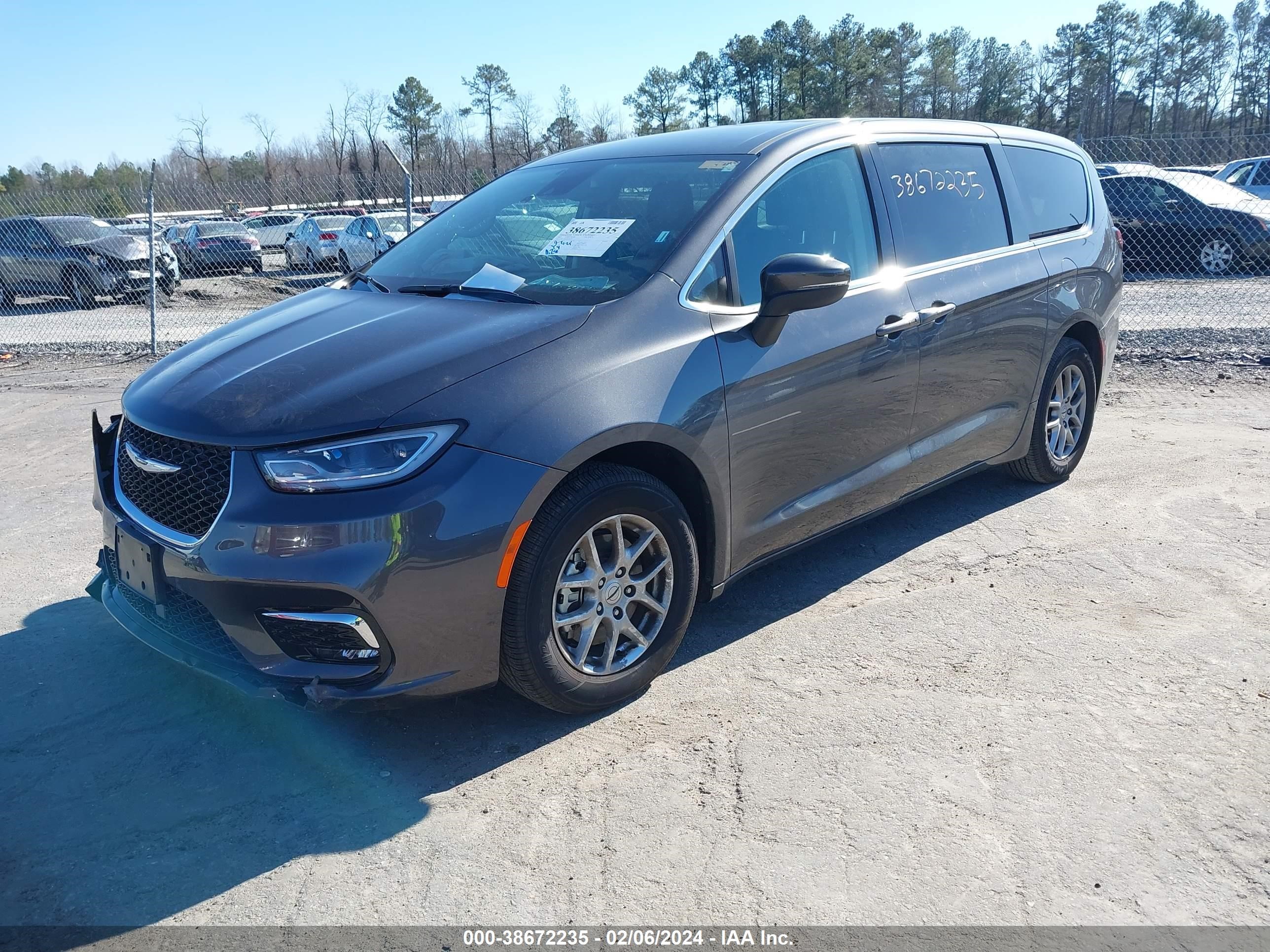 Photo 1 VIN: 2C4RC1BG0PR550359 - CHRYSLER PACIFICA 