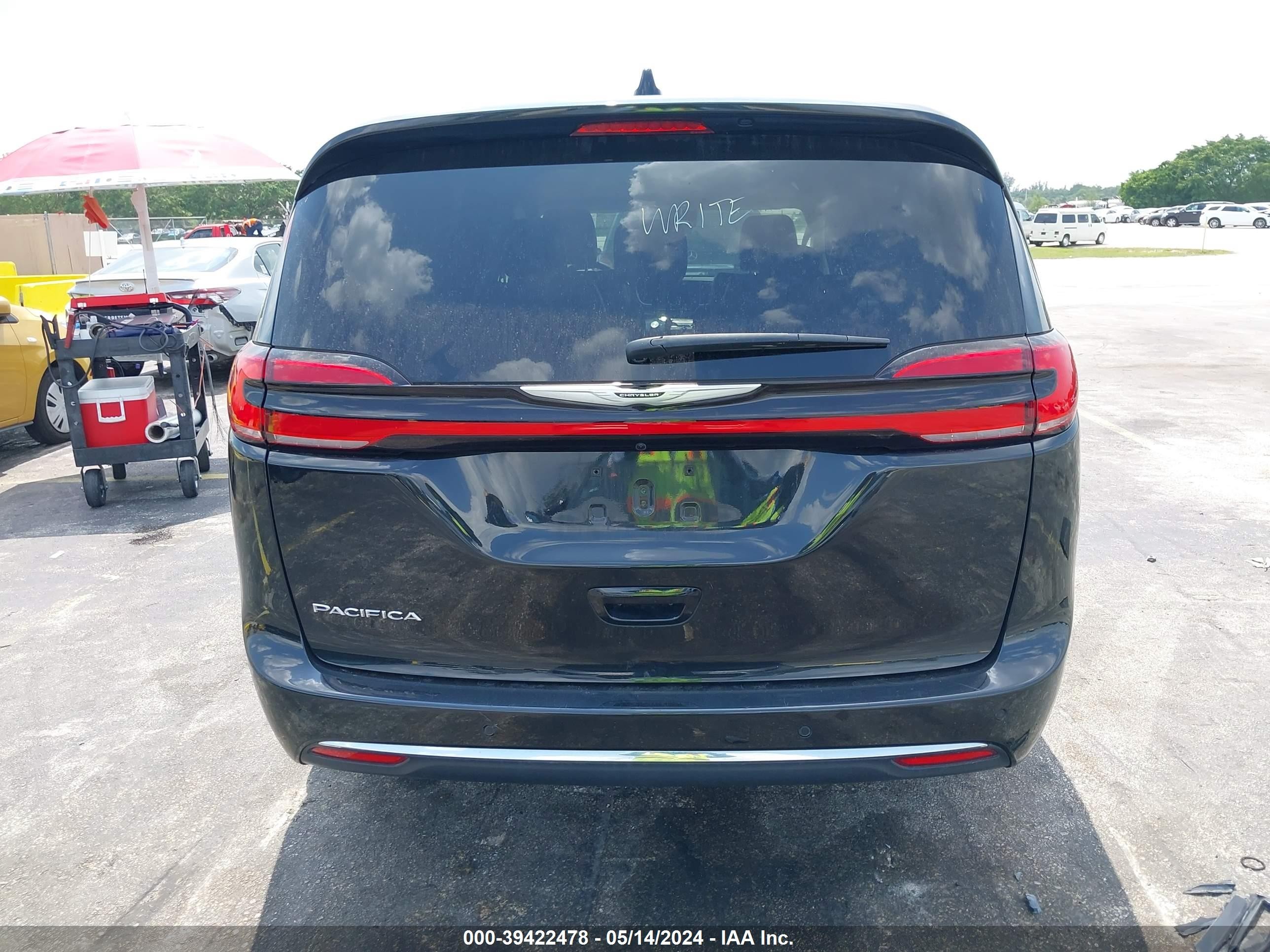 Photo 14 VIN: 2C4RC1BG0PR553228 - CHRYSLER PACIFICA 