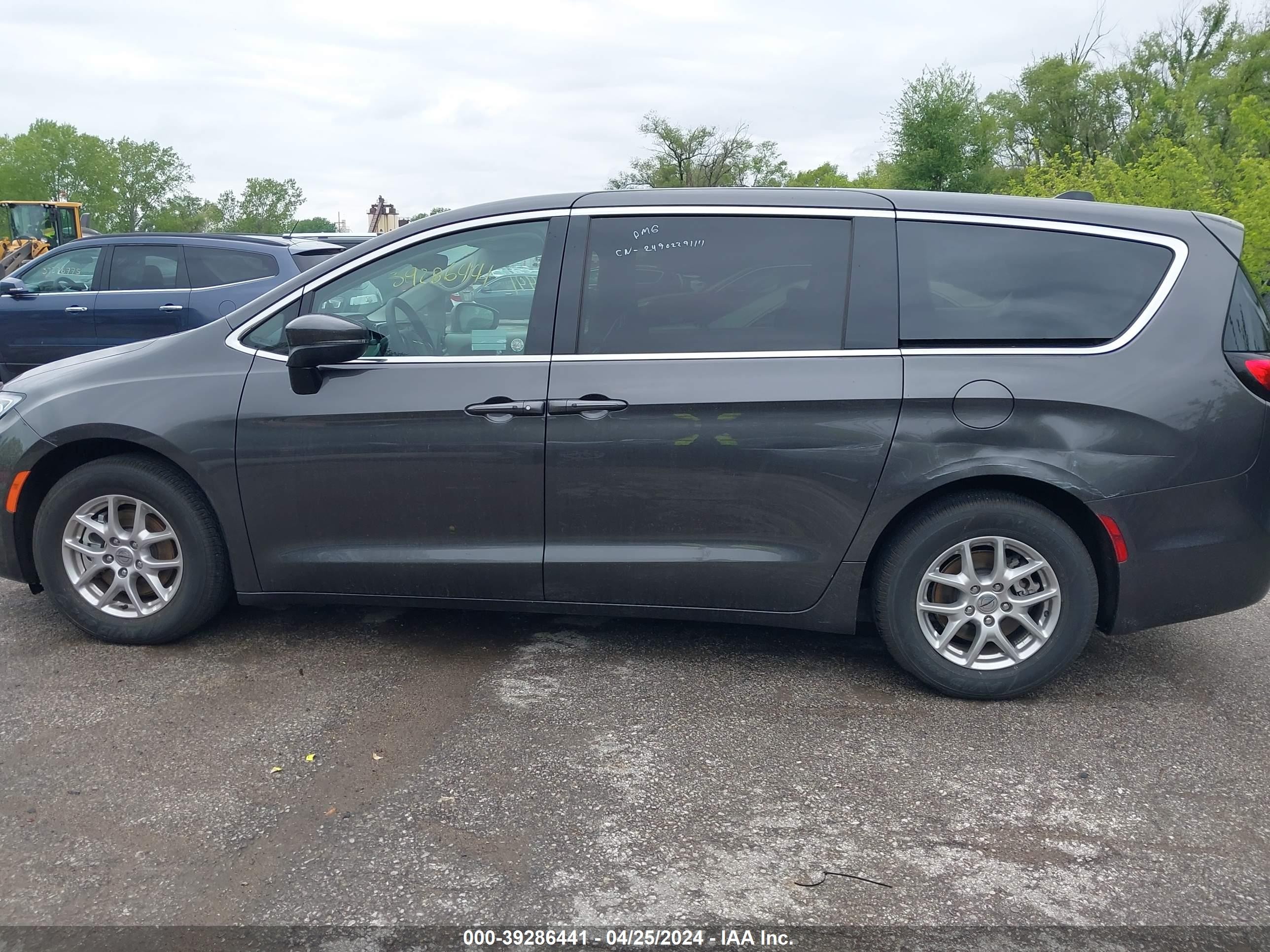 Photo 13 VIN: 2C4RC1BG0PR612732 - CHRYSLER PACIFICA 