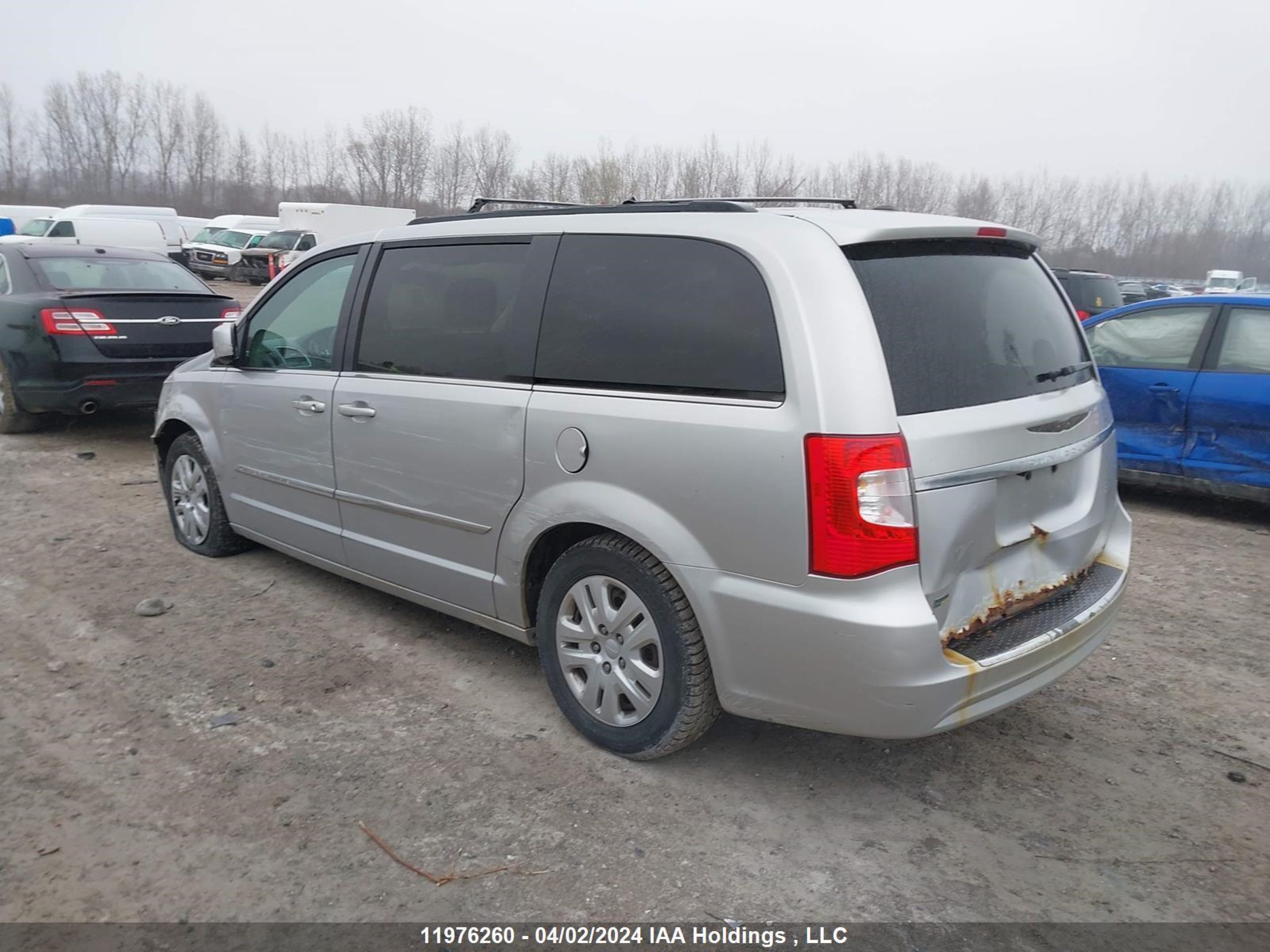 Photo 2 VIN: 2C4RC1BG1CR213337 - CHRYSLER TOWN & COUNTRY 