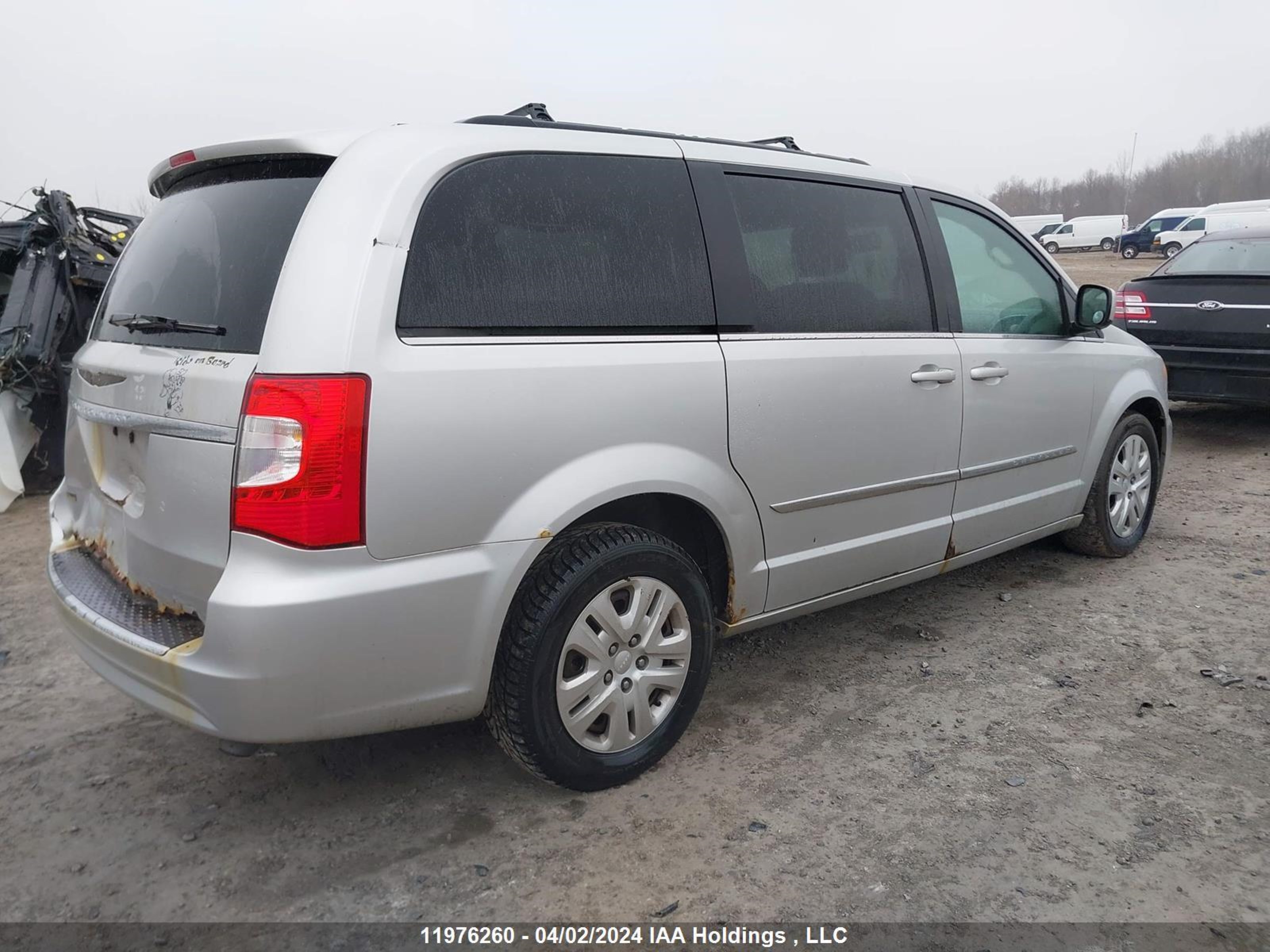 Photo 3 VIN: 2C4RC1BG1CR213337 - CHRYSLER TOWN & COUNTRY 