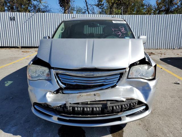 Photo 4 VIN: 2C4RC1BG1CR363688 - CHRYSLER TOWN & COU 