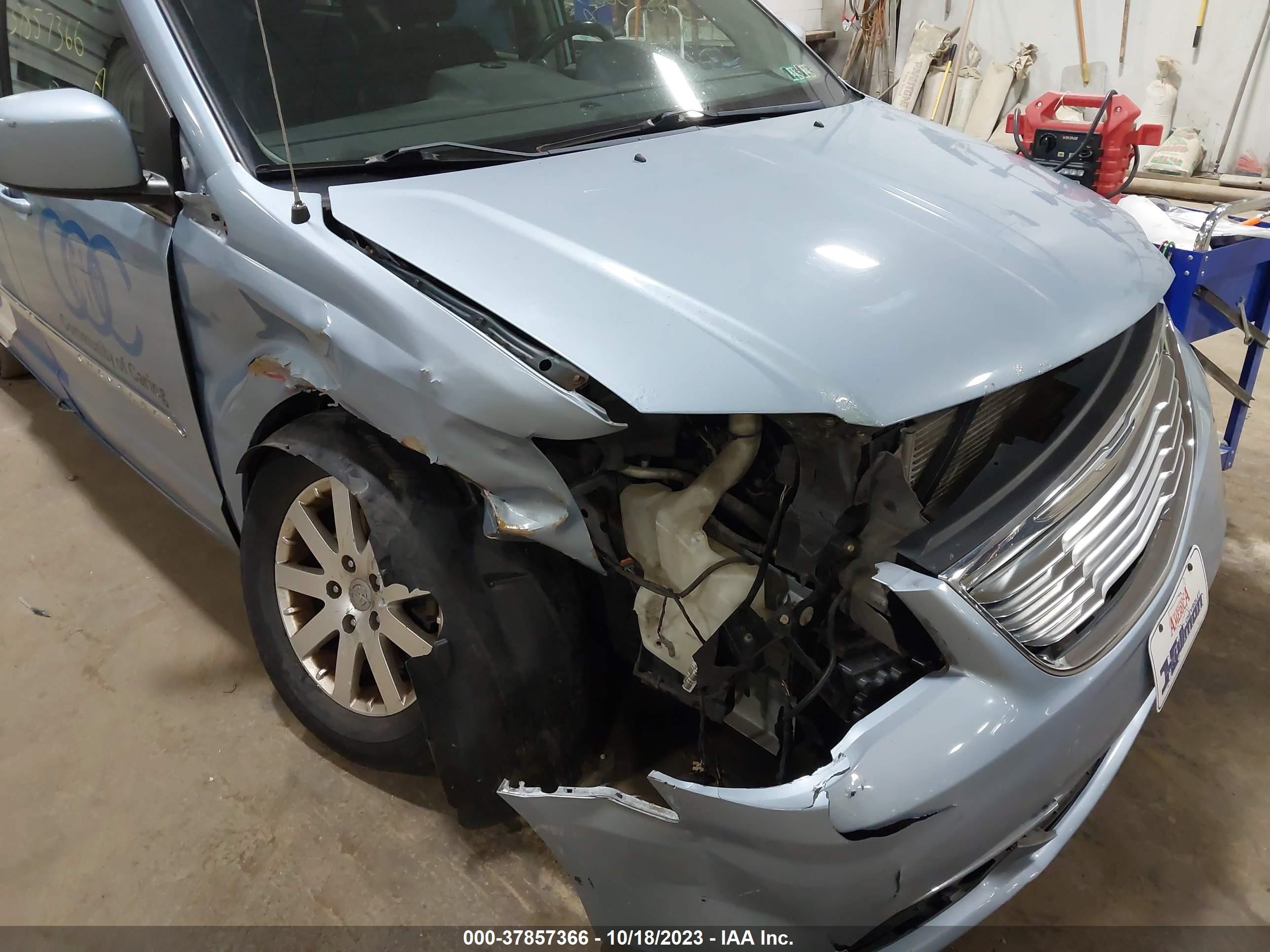 Photo 5 VIN: 2C4RC1BG1DR648926 - CHRYSLER TOWN & COUNTRY 