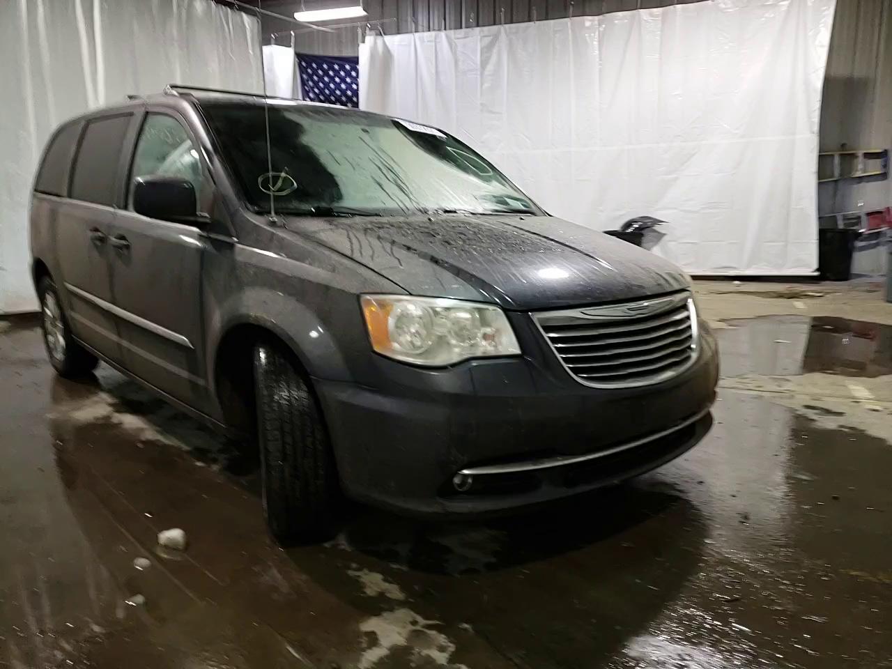 Photo 10 VIN: 2C4RC1BG1DR675060 - CHRYSLER TOWN & COU 