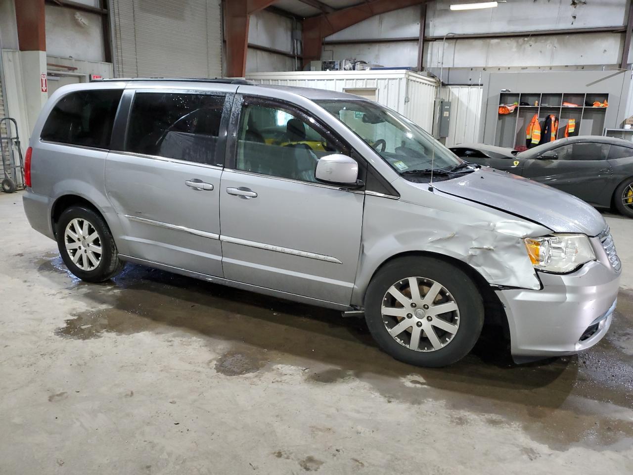 Photo 3 VIN: 2C4RC1BG1DR706016 - CHRYSLER TOWN & COUNTRY 