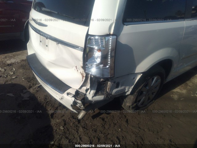 Photo 5 VIN: 2C4RC1BG1DR737489 - CHRYSLER TOWN & COUNTRY 