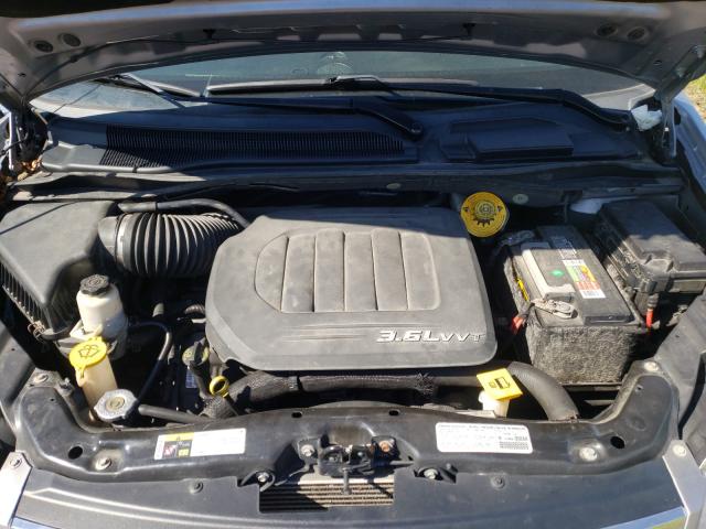 Photo 6 VIN: 2C4RC1BG1ER165115 - CHRYSLER TOWN &AMP COU 