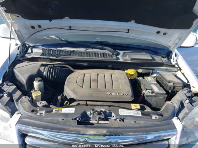 Photo 9 VIN: 2C4RC1BG1ER211493 - CHRYSLER TOWN COUNTRY 