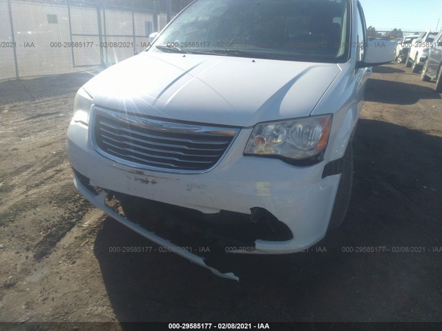 Photo 5 VIN: 2C4RC1BG1ER218136 - CHRYSLER TOWN & COUNTRY 